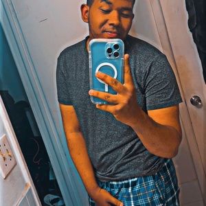 Meet your Posher, Justin onil